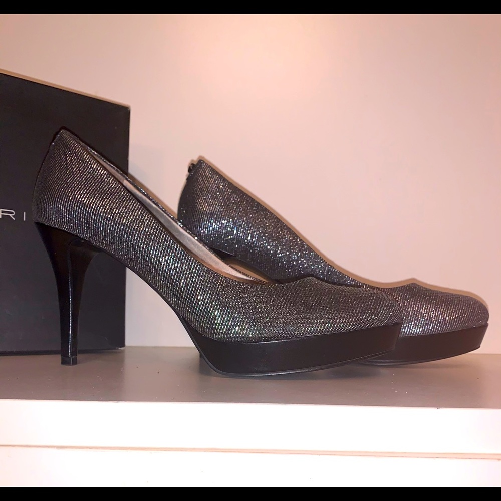 Tahari 3” platform heels